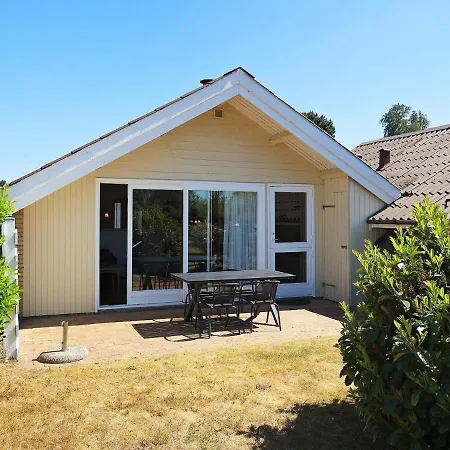Vakantiehuis Two-bedroom In 2