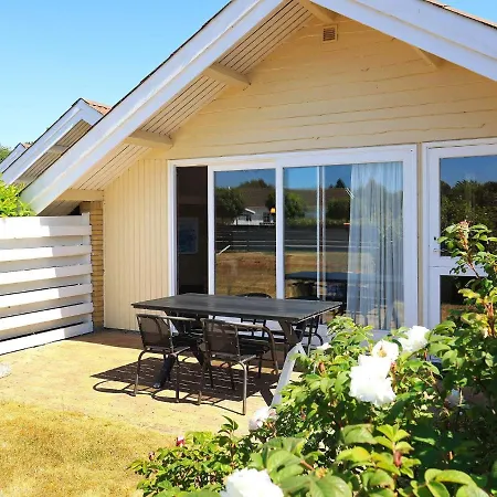 Two-bedroom In 2 Vakantiehuis *